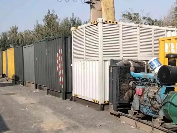 黟县200KW柴油发电机机组每小时油耗是多少？